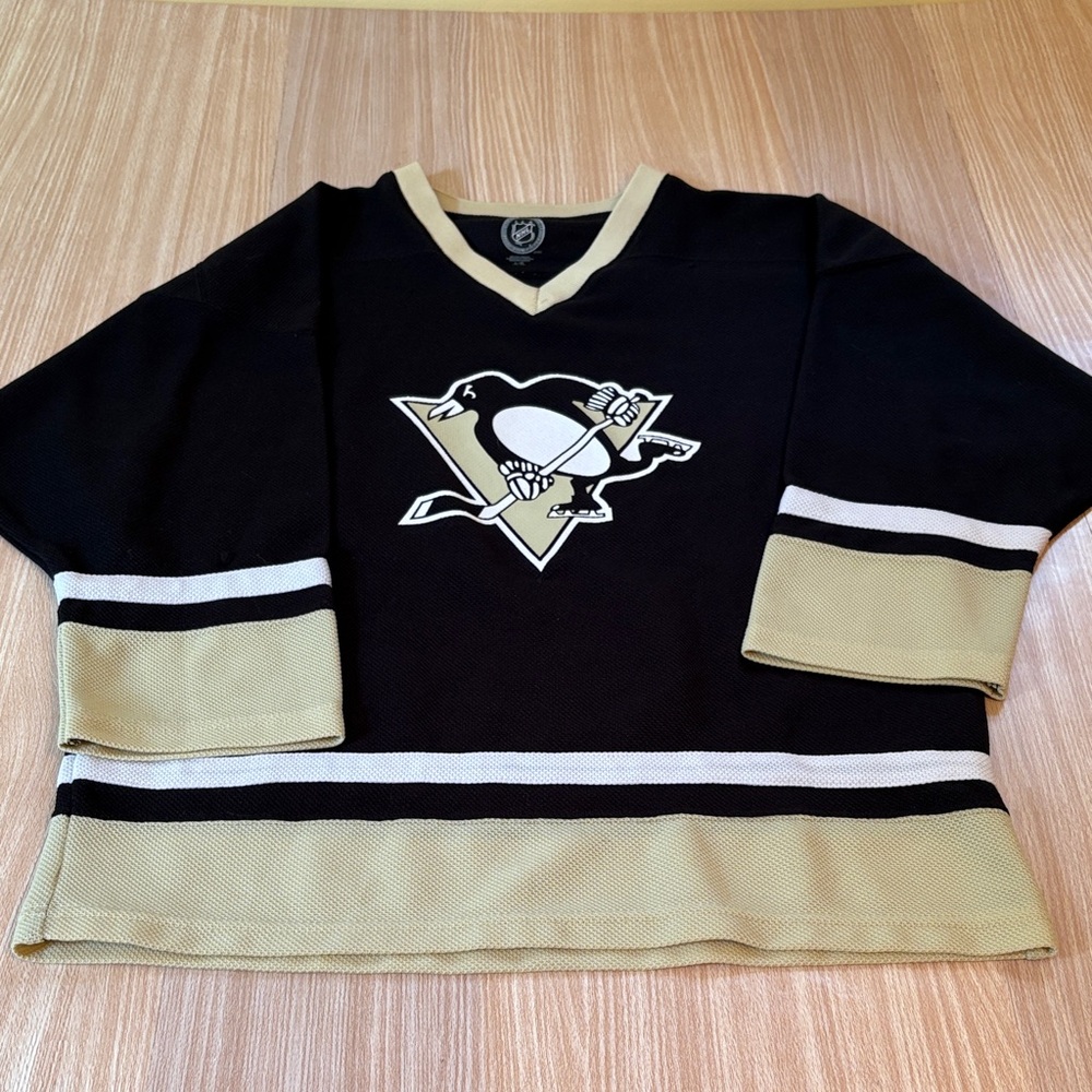 NHL Pittsburgh Penguins jersey black
Gold